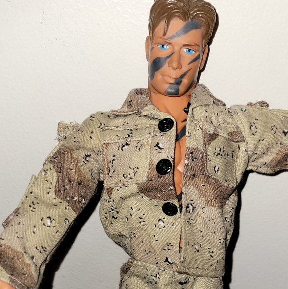 1991 Master steal panther and GI JOE 1998